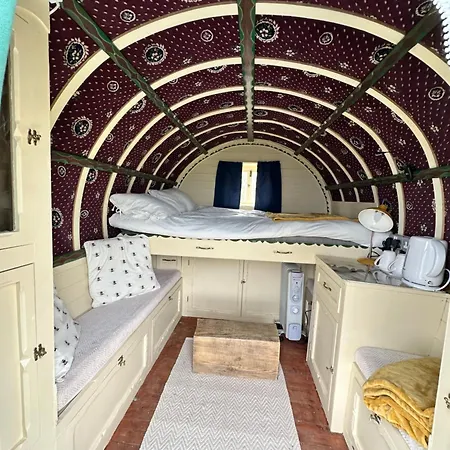 Gypsy Bow Top Caravan Llangranog Exterior photo