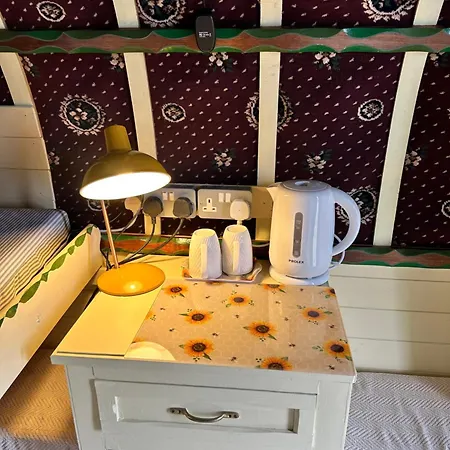Gypsy Bow Top Caravan Llangranog Exterior photo
