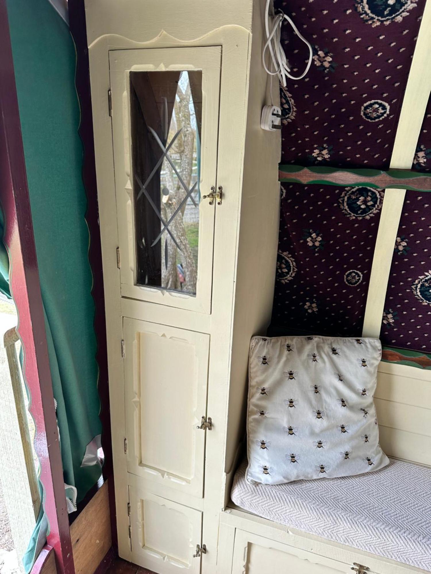Gypsy Bow Caravan Llangranog