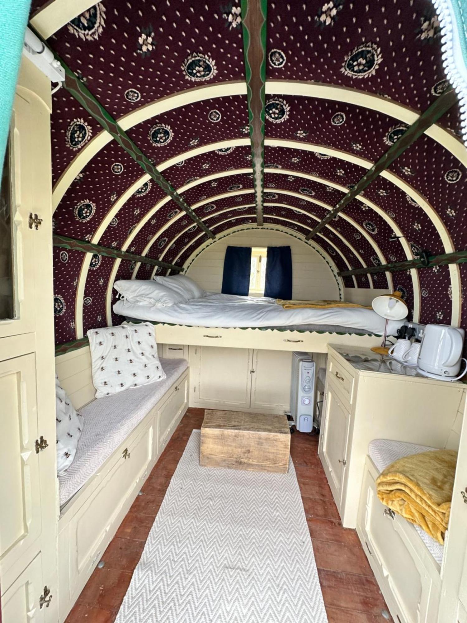 Gypsy Bow Caravan Llangranog